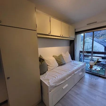 Appartamento Joli Vue Sur Les Montagnes Avec Balcon *