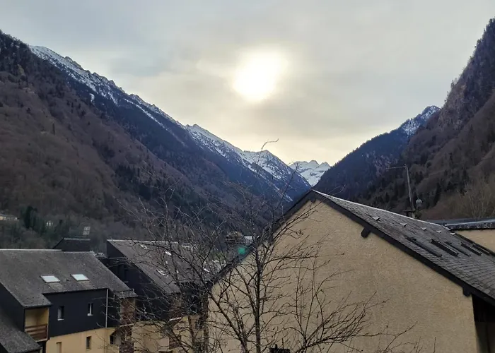 Apartment Joli Vue Sur Les Montagnes Avec Balcon *