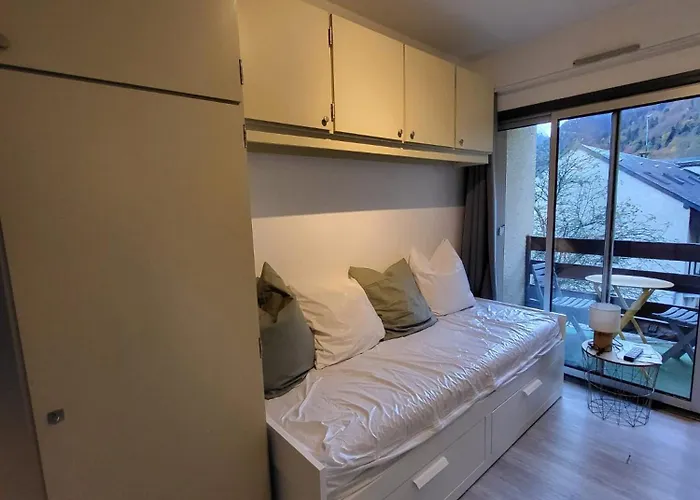 Apartment Joli Vue Sur Les Montagnes Avec Balcon *